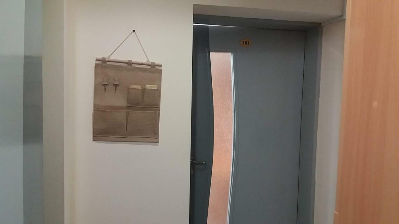 Нощувки Ботеви Šumen Exteriér fotografie